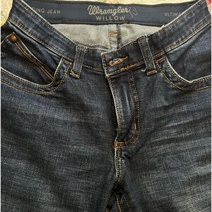 wrangler women riding jeans
